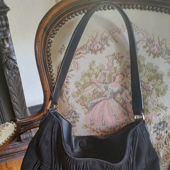 Calvin Klein black "leather" fringed shoulder bag preowned good cond inside out. - Picture 16 of 16